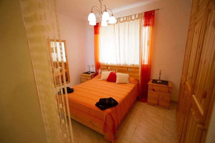 Image No.9-2 Bed Property for sale