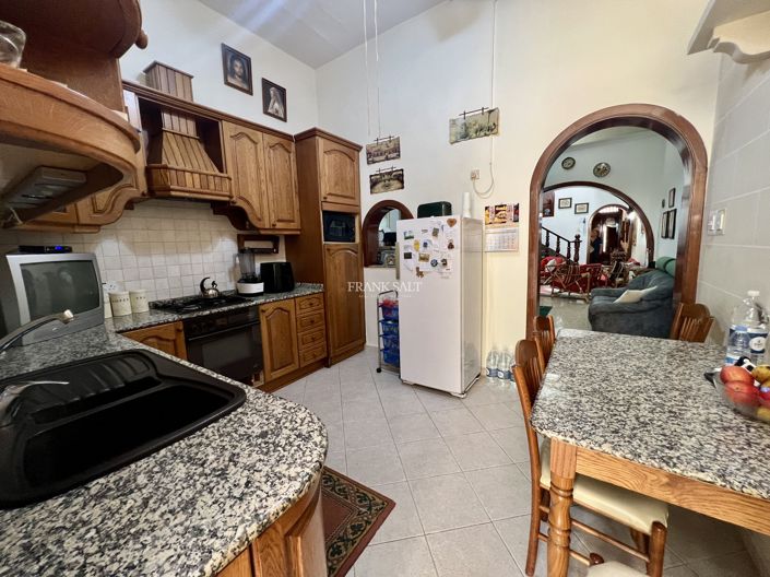 Image No.2-3 Bed Property for sale