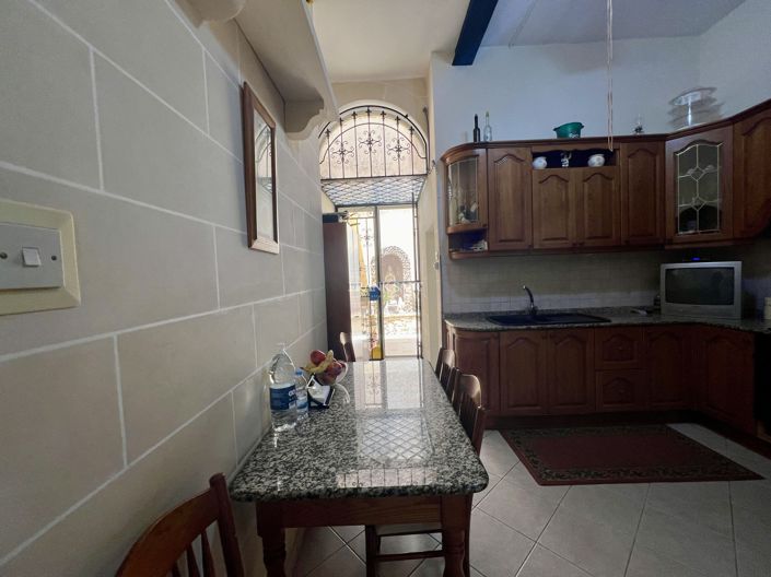 Image No.7-3 Bed Property for sale