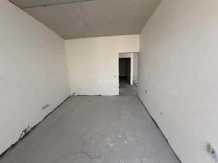 Image No.9-1 Bed Property for sale