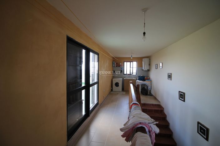 Image No.11-3 Bed Property for sale