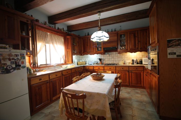 Image No.6-3 Bed Property for sale