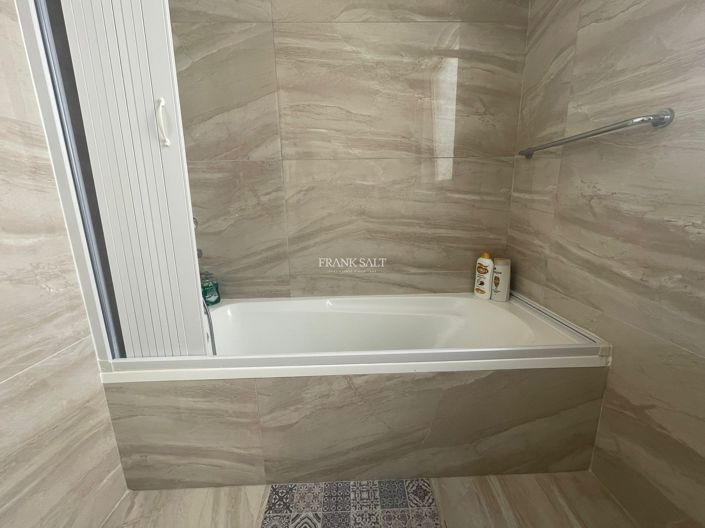 Image No.7-2 Bed Property for sale