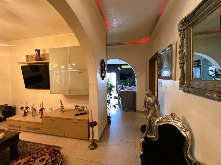 Image No.3-3 Bed Property for sale