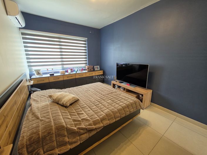Image No.7-3 Bed Property for sale