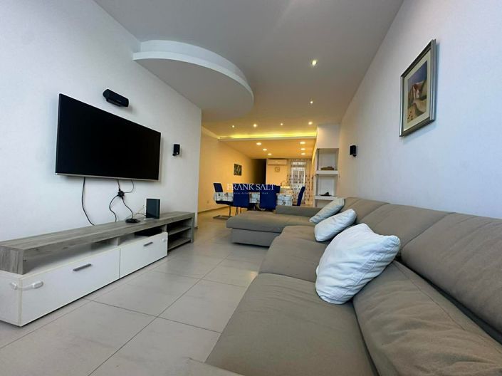 Image No.3-3 Bed Property for sale