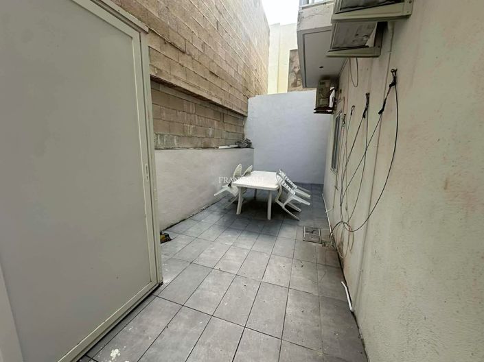Image No.5-3 Bed Property for sale