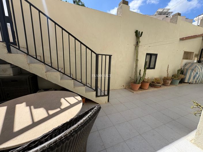 Image No.11-3 Bed Property for sale