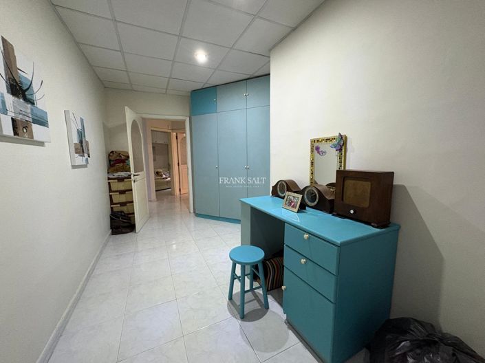 Image No.9-3 Bed Property for sale