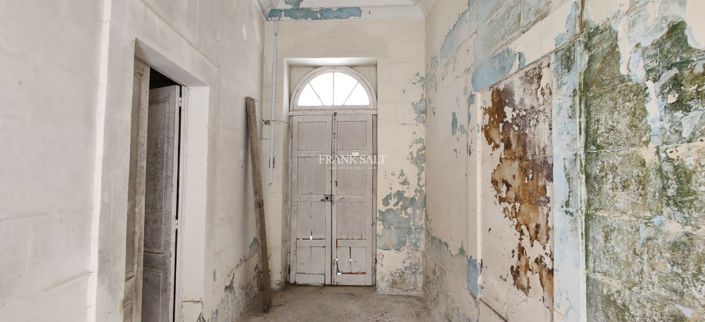Image No.5-3 Bed Property for sale