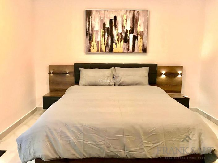 Image No.8-3 Bed Property for sale