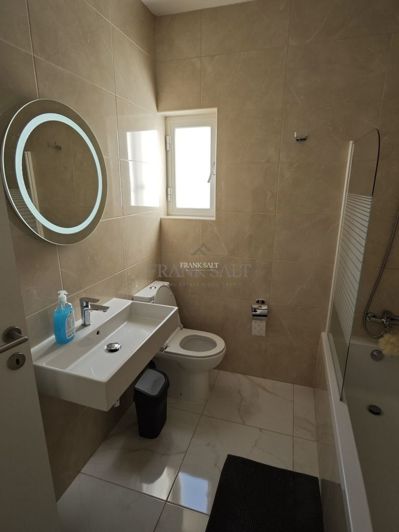 Image No.10-1 Bed Property for sale