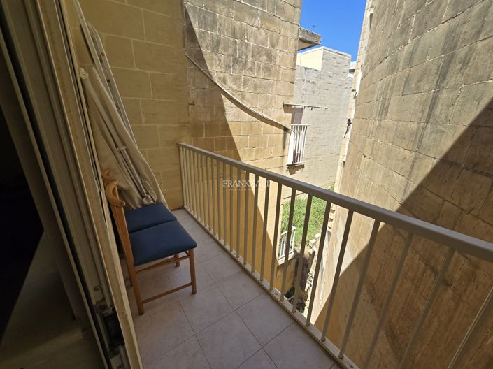 Image No.15-2 Bed Property for sale