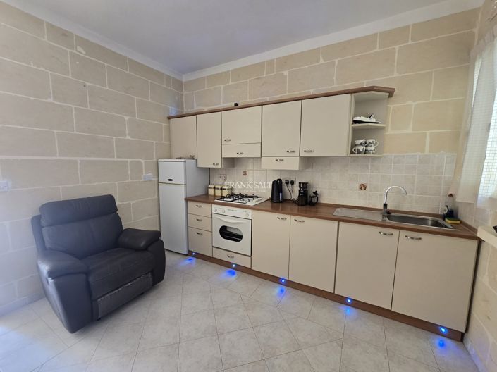 Image No.4-2 Bed Property for sale