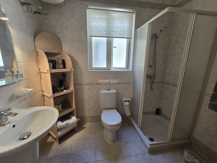 Image No.8-2 Bed Property for sale