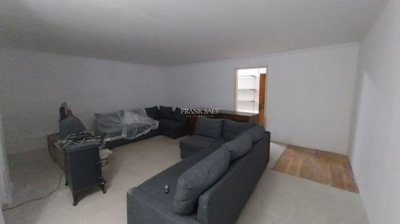 b2eca99a-d2ac-4173-ab48-0dabd1e5ba06