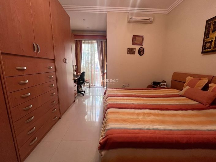 Image No.5-2 Bed Property for sale