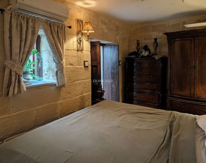 Image No.8-2 Bed Property for sale