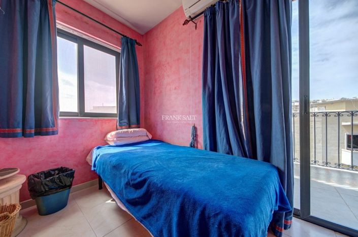 Image No.34-3 Bed Property for sale
