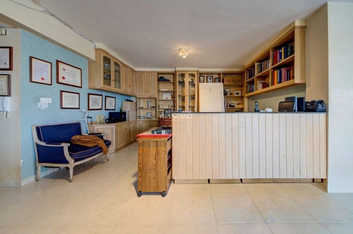 Image No.6-3 Bed Property for sale
