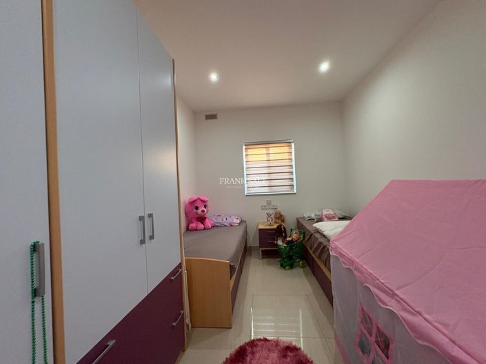 Image No.12-Propriété de 3 chambres à vendre à Birkirkara