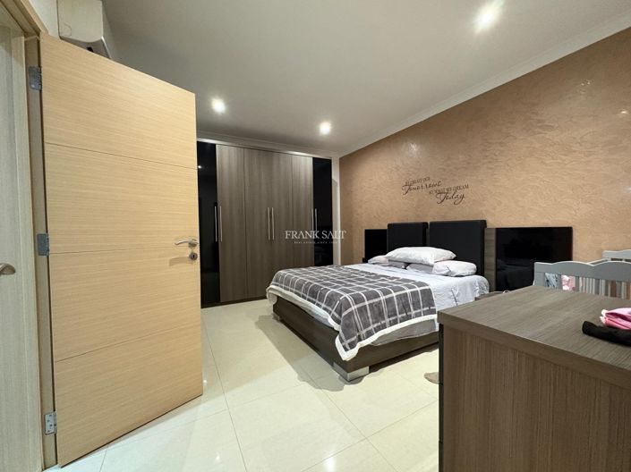 Image No.8-Propriété de 3 chambres à vendre à Birkirkara
