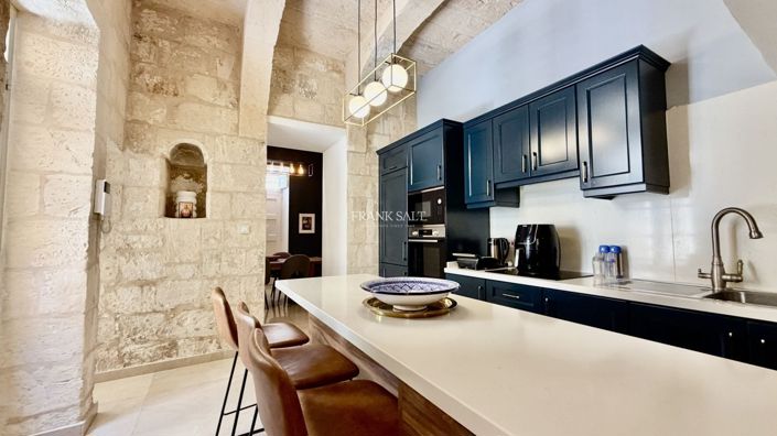 Image No.3-3 Bed Property for sale