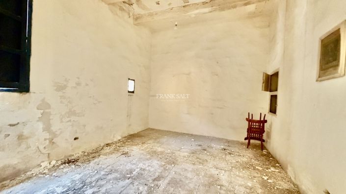 Image No.5-3 Bed Property for sale