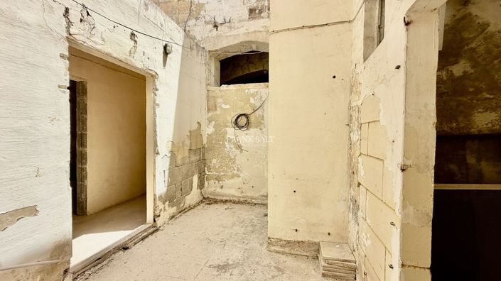 Image No.7-3 Bed Property for sale