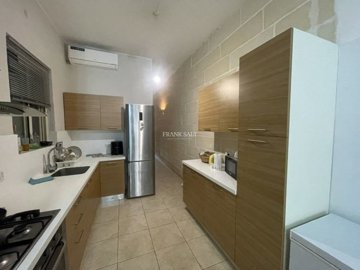 1 - San Gwann, Property
