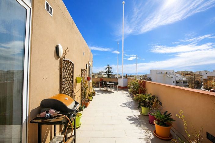 Image No.3-Propriété de 3 chambres à vendre à Birkirkara