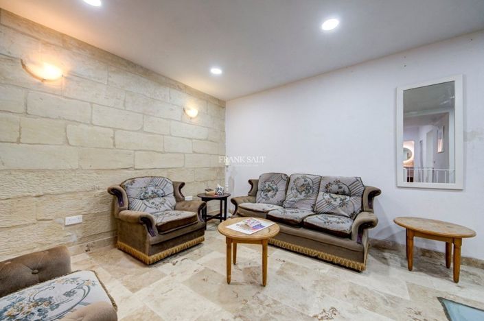 Image No.6-3 Bed Property for sale