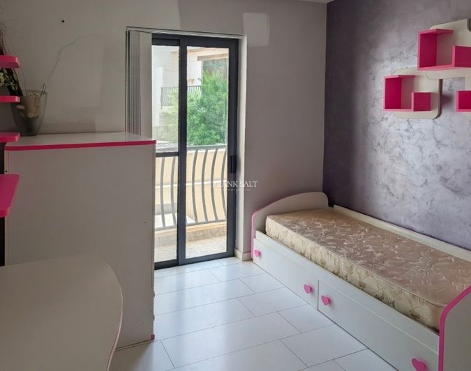 Image No.9-3 Bed Property for sale