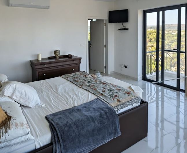 Image No.3-2 Bed Property for sale