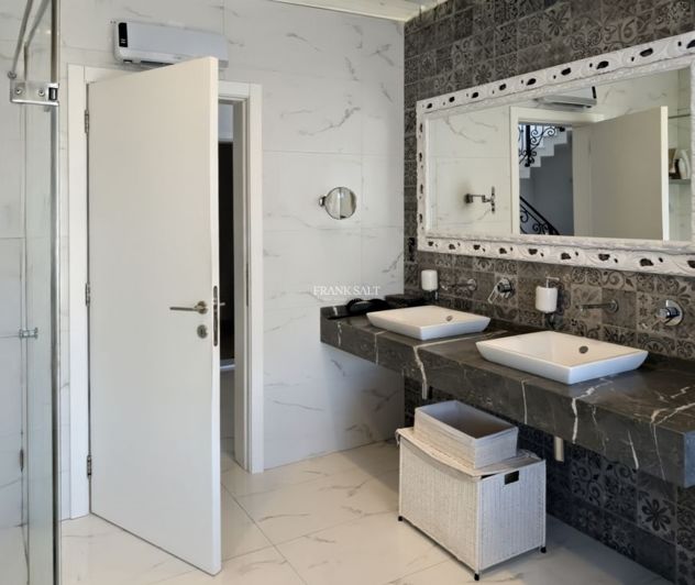 Image No.7-2 Bed Property for sale