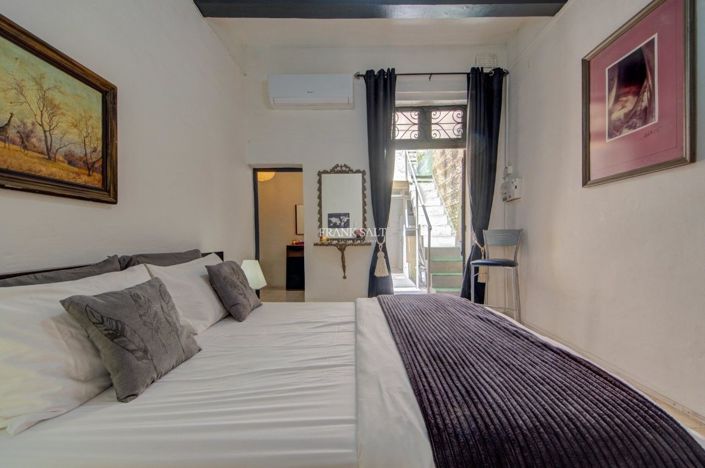 Image No.17-1 Bed Property for sale