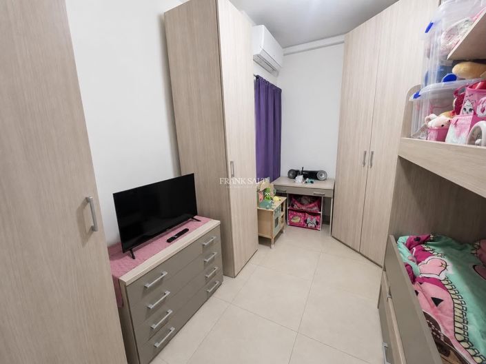 Image No.4-3 Bed Property for sale