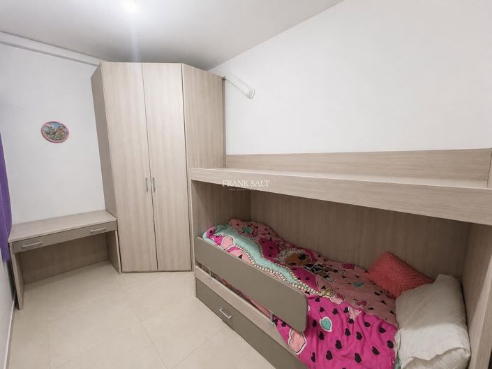 Image No.6-3 Bed Property for sale