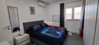 ad3e21ec-db89-4c9a-b3c3-452de5723aa0