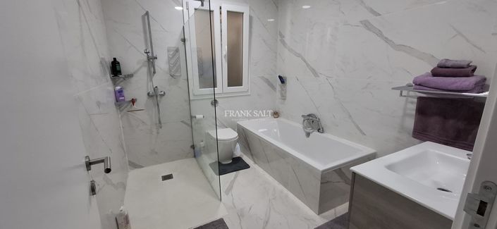 Image No.15-3 Bed Property for sale