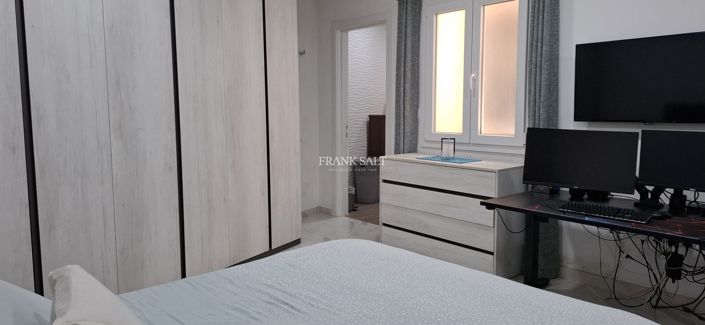 Image No.17-3 Bed Property for sale