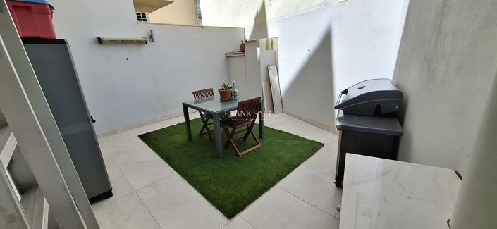Image No.9-3 Bed Property for sale