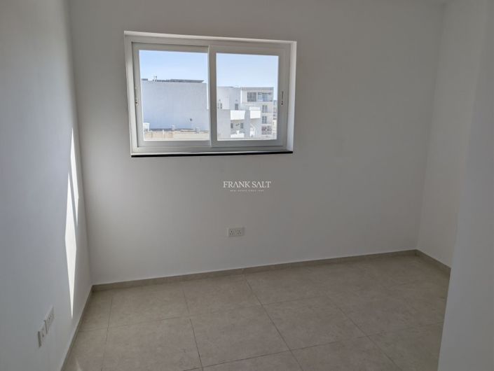 Image No.11-1 Bed Property for sale