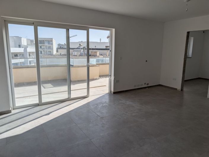 Image No.15-1 Bed Property for sale