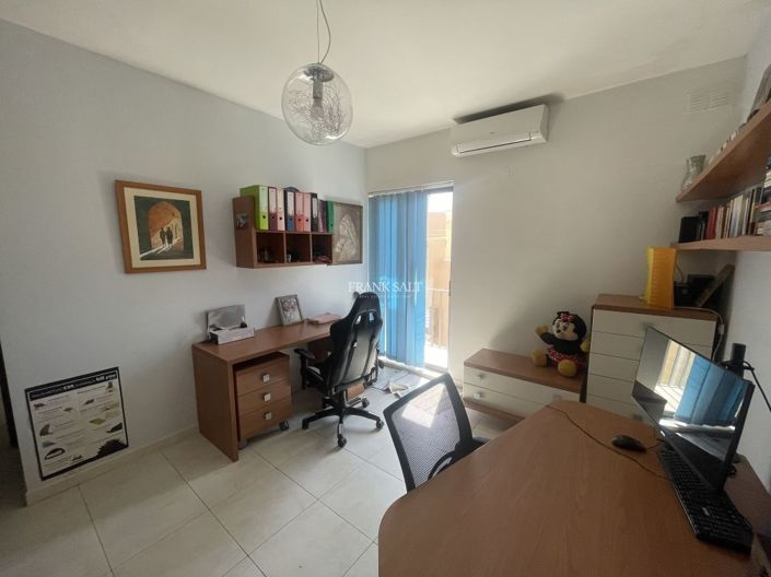 Image No.5-Propriété de 3 chambres à vendre à Xghajra