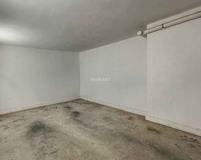Image No.6-Propriété de 2 chambres à vendre à Zebbug