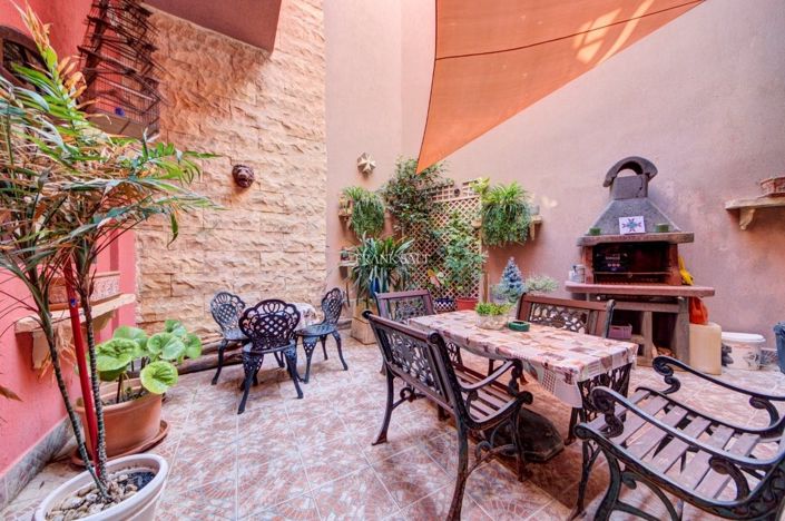 Image No.3-3 Bed Property for sale