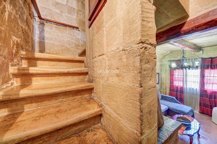 Image No.27-3 Bed Property for sale