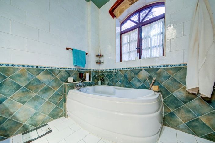Image No.34-3 Bed Property for sale