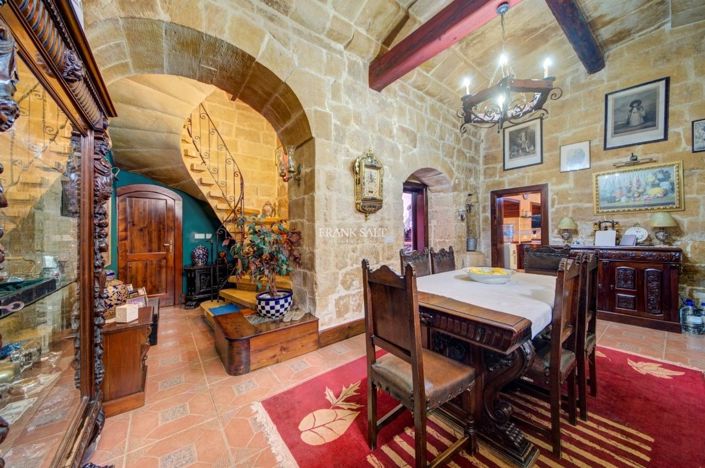 Image No.6-3 Bed Property for sale
